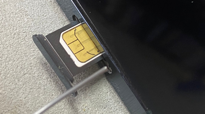 ipad remove sim card