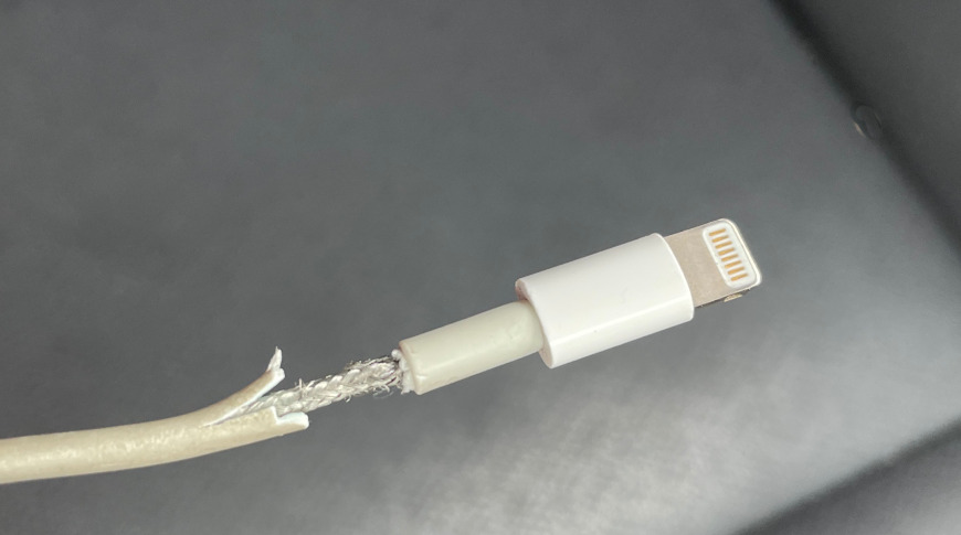 Apple may have to abandon Lightning connector cable