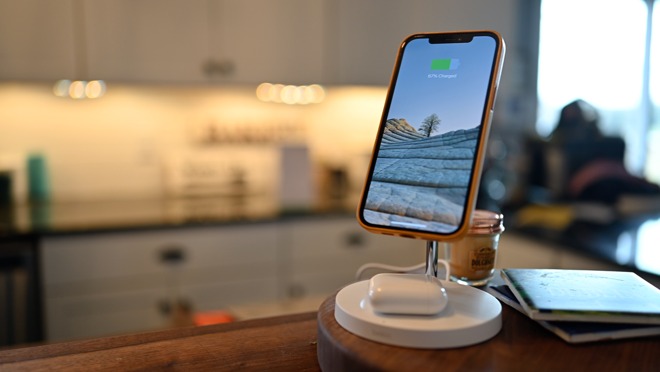 Belkin BOOST↑CHARGE™ PRO 2-in-1 Wireless Charger Stand with MagSafe