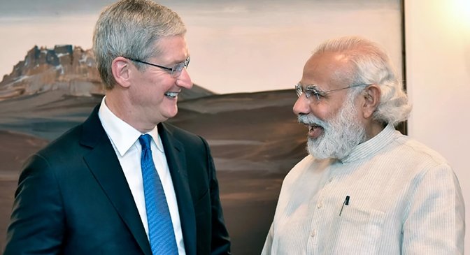 Tim Cook meeting with with India Prime Minister Narendra Modi