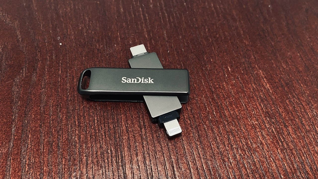 SanDisk Ultra Dual Drive Luxe USB Type-C & Lightnight Connector for iPhone  15