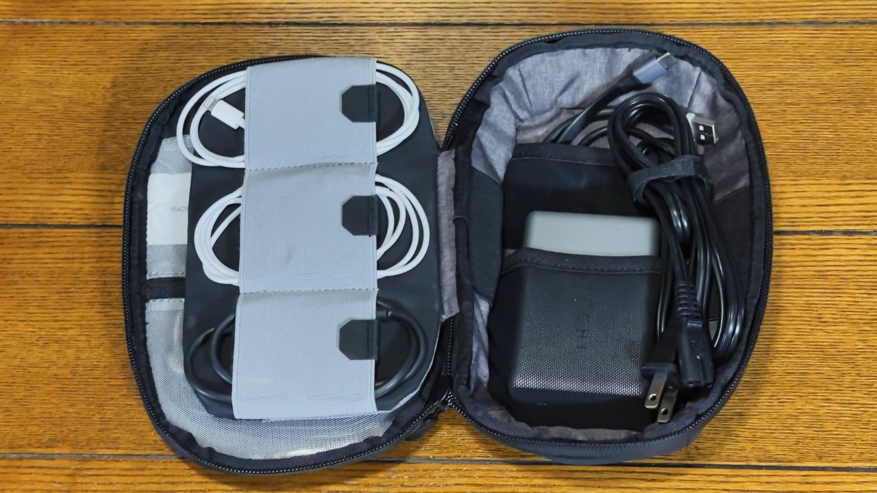 Hands On: The Nomatic Navigator bags transport your tech with