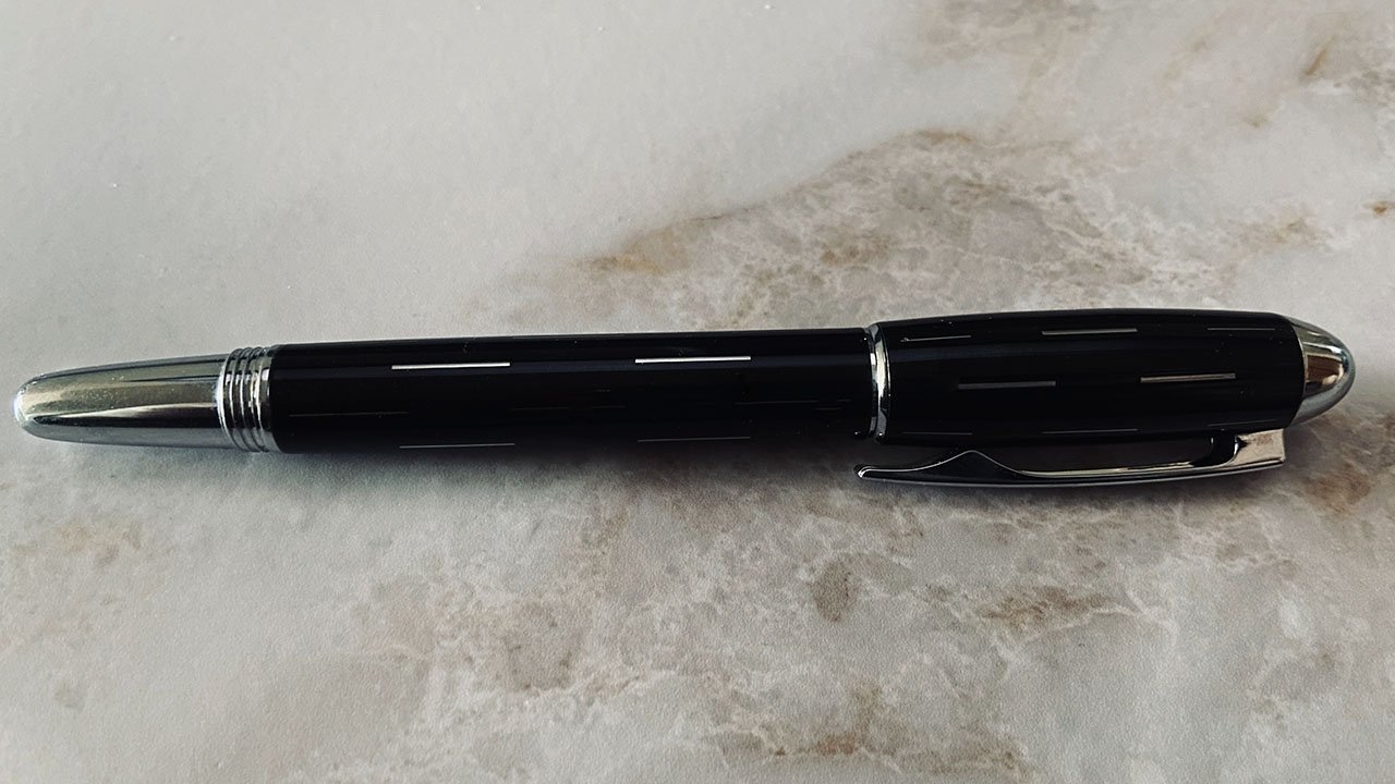 The Adonit Prime looks just like a traditional executive pen