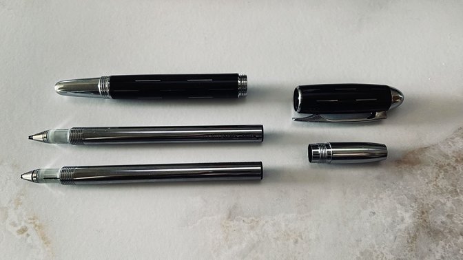 The two different barrels alongside the disassembled Adonit Prime stylus