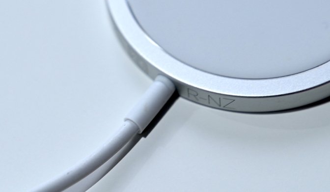 A stress mark on the MagSafe overmold very close to the metal edge