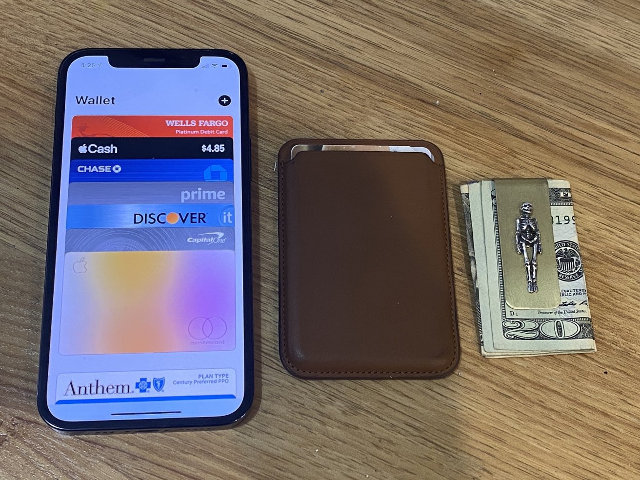 In defense of Apple's iPhone Leather Wallet with MagSafe