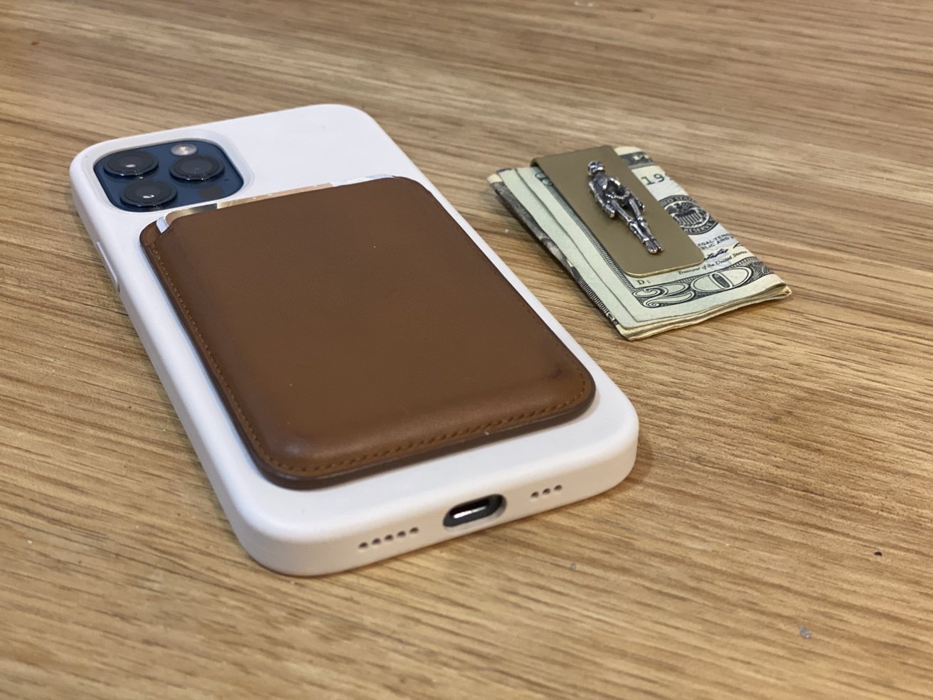 The wallet aligns perfectly with the back of the iPhone when attached. 