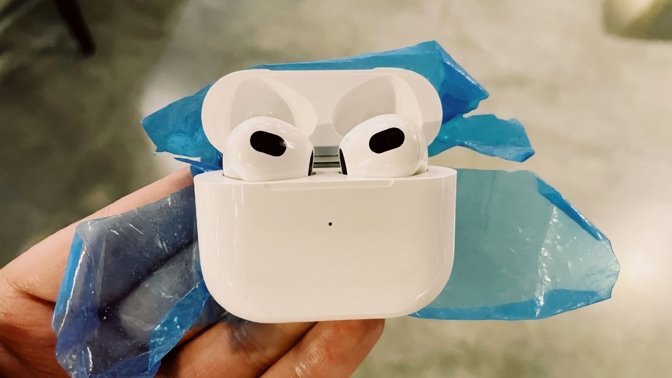 Image of the supposed 'AirPods 3'