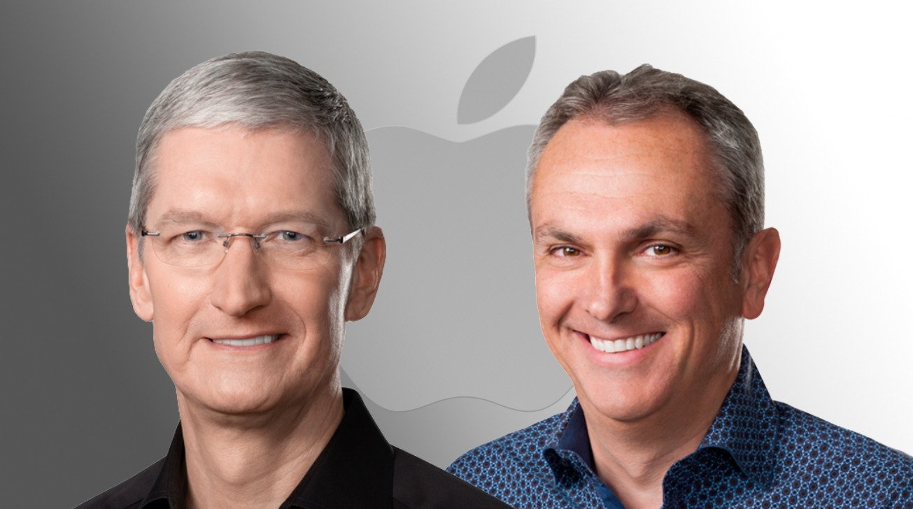 Apple CEO Tim Cook (left) with CFO Luca Maestri