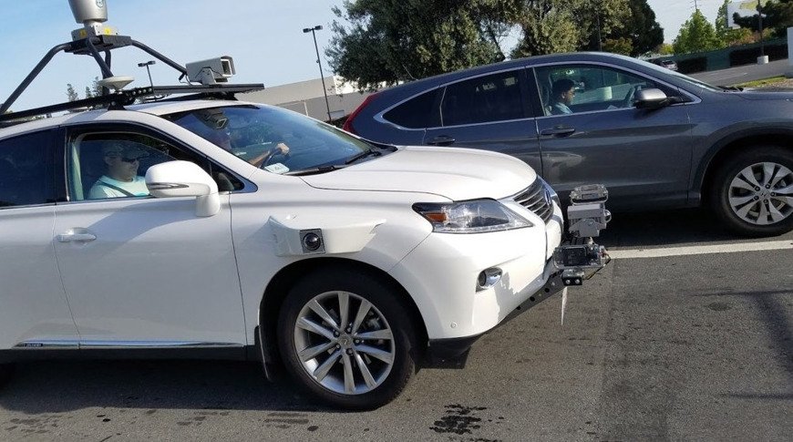 photo of Apple expands self-driving car fleet, reduces number of test drivers image