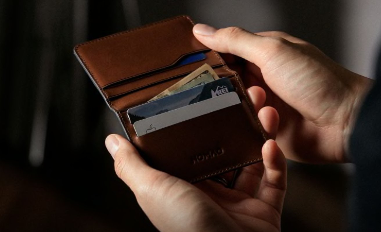 Nomad Card for AirTag Leather Wallet Review 