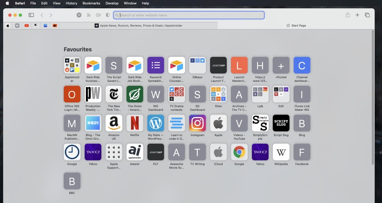 You can drag to rearrange any of these bookmarks or bookmark folders in Safari's Start Page