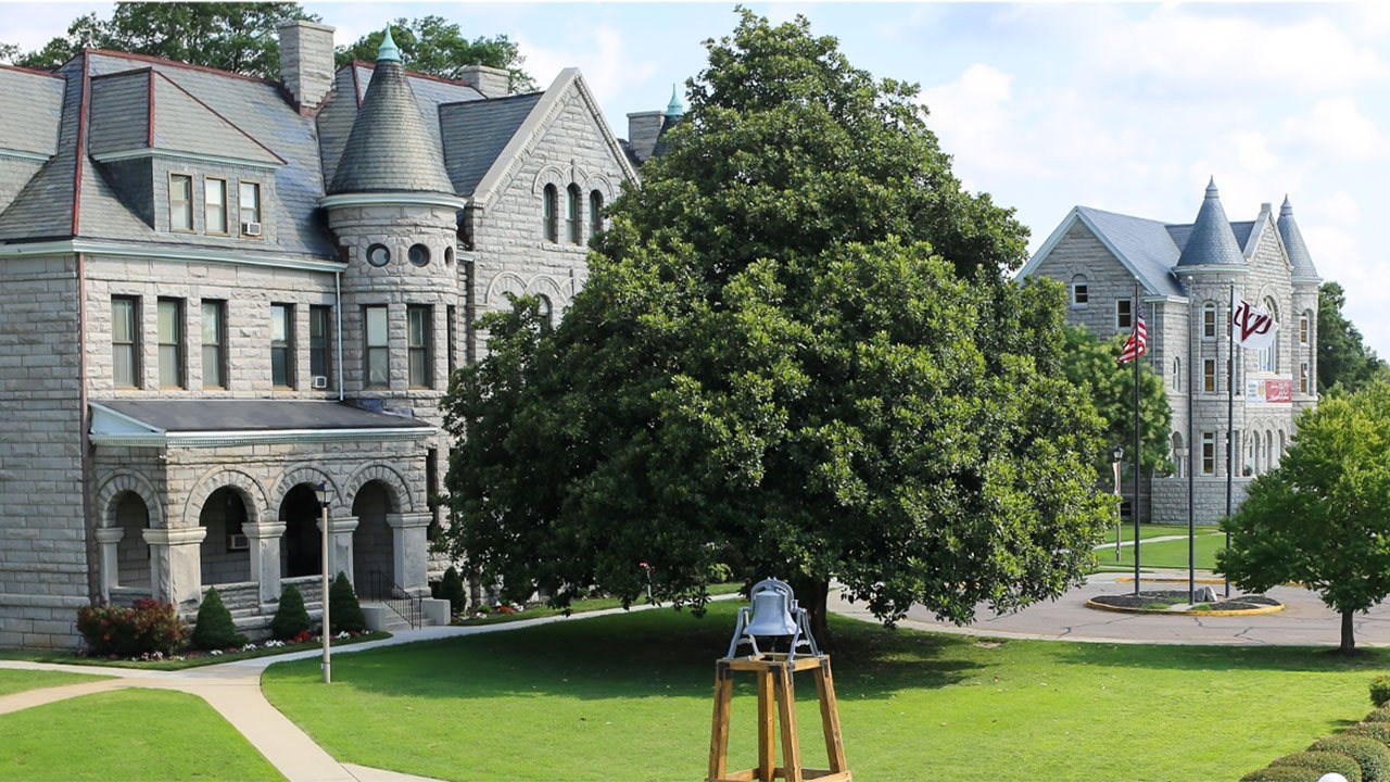 photo of Apple partners with Virginia Union University to launch 'smart campus' initiative image