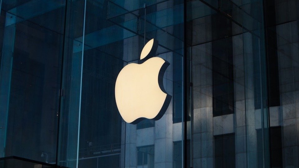 Apple Shares Close at Record High, Market Cap Hits $2.4 Trillion