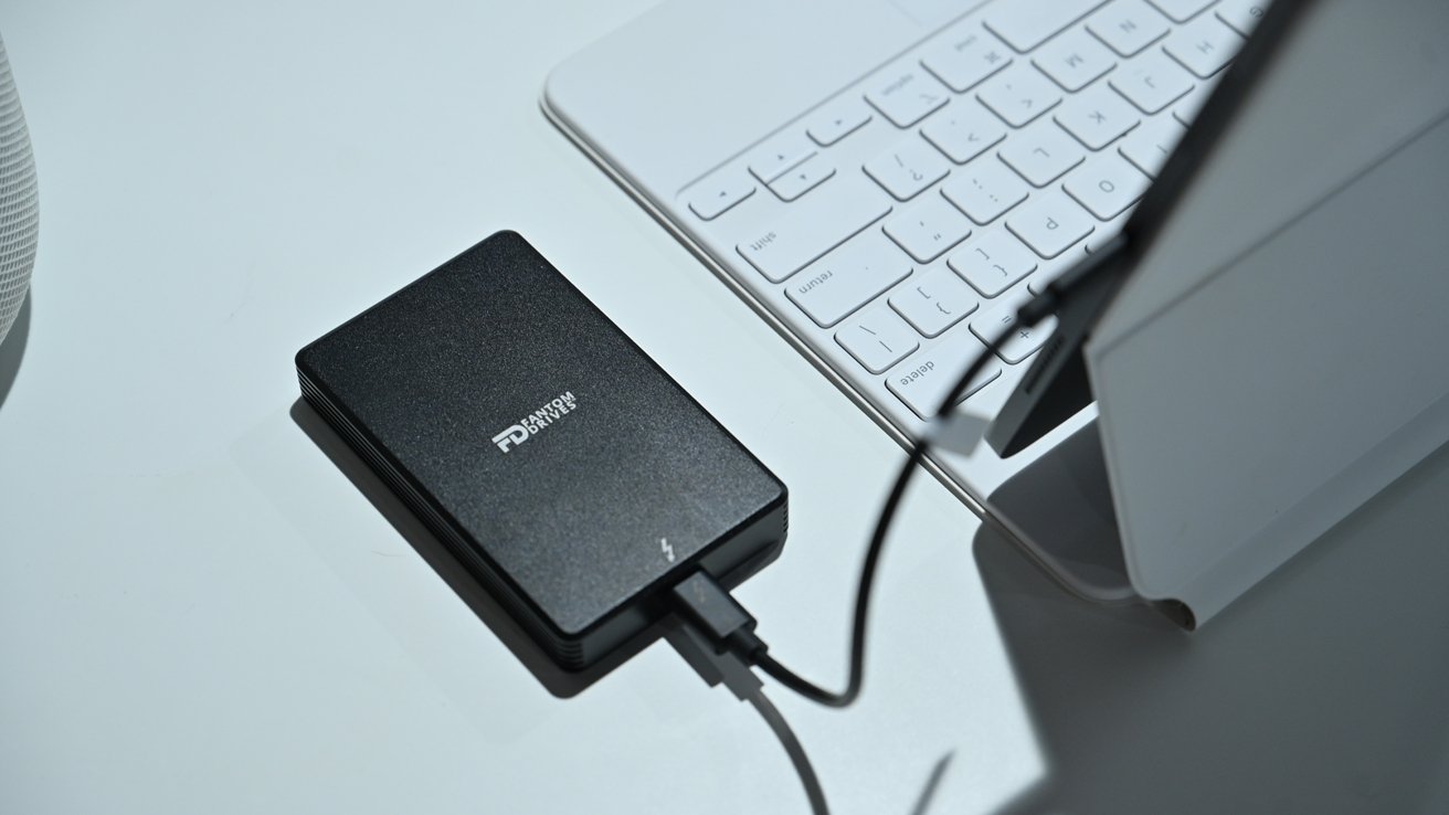 Plugable's Latest Thunderbolt 3 External SSD Drive Delivers