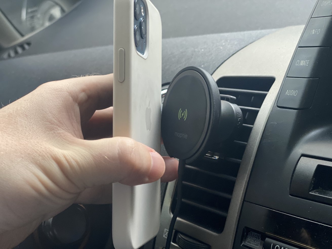 Mophie Snap+ Vent Mount: magnetische Kfz-Halterung mit Ladefunktion