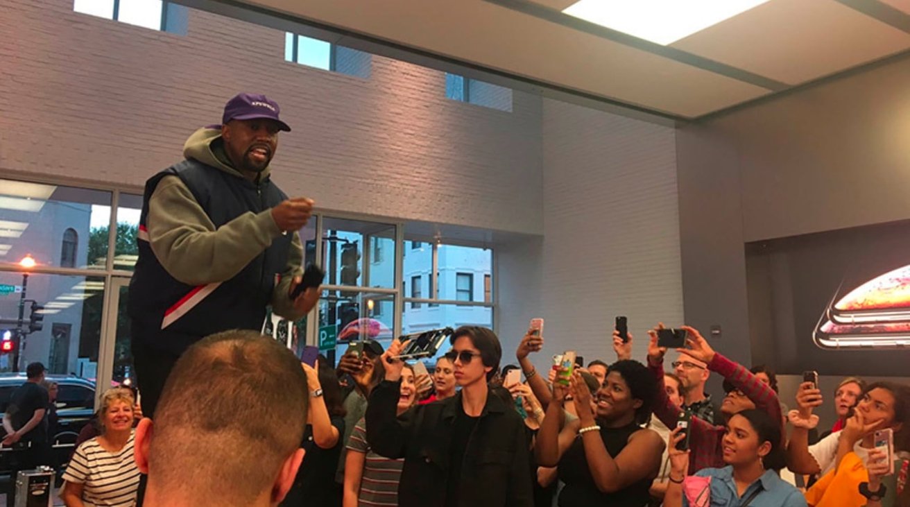 Kanye West delivering a 'keynote' at an Apple Store in 2018.