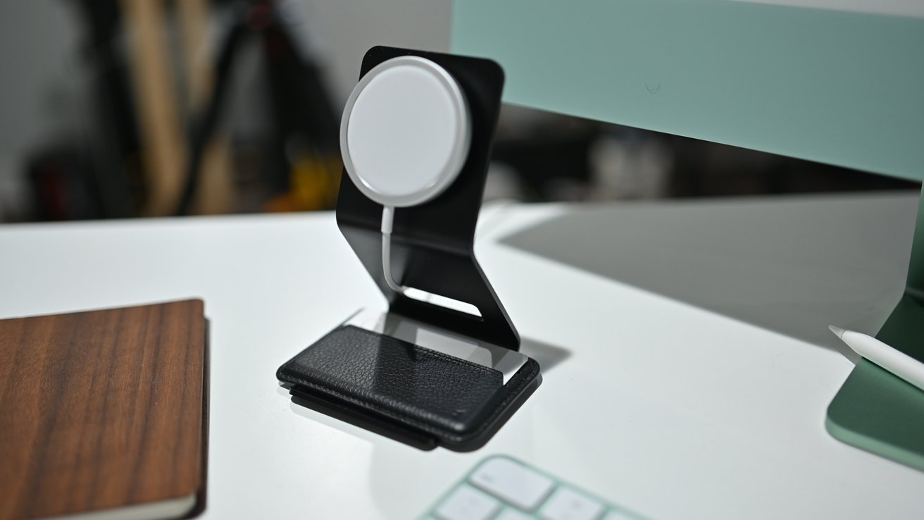 Mous MagSafe stand holds your wallet while not mounted on your phone