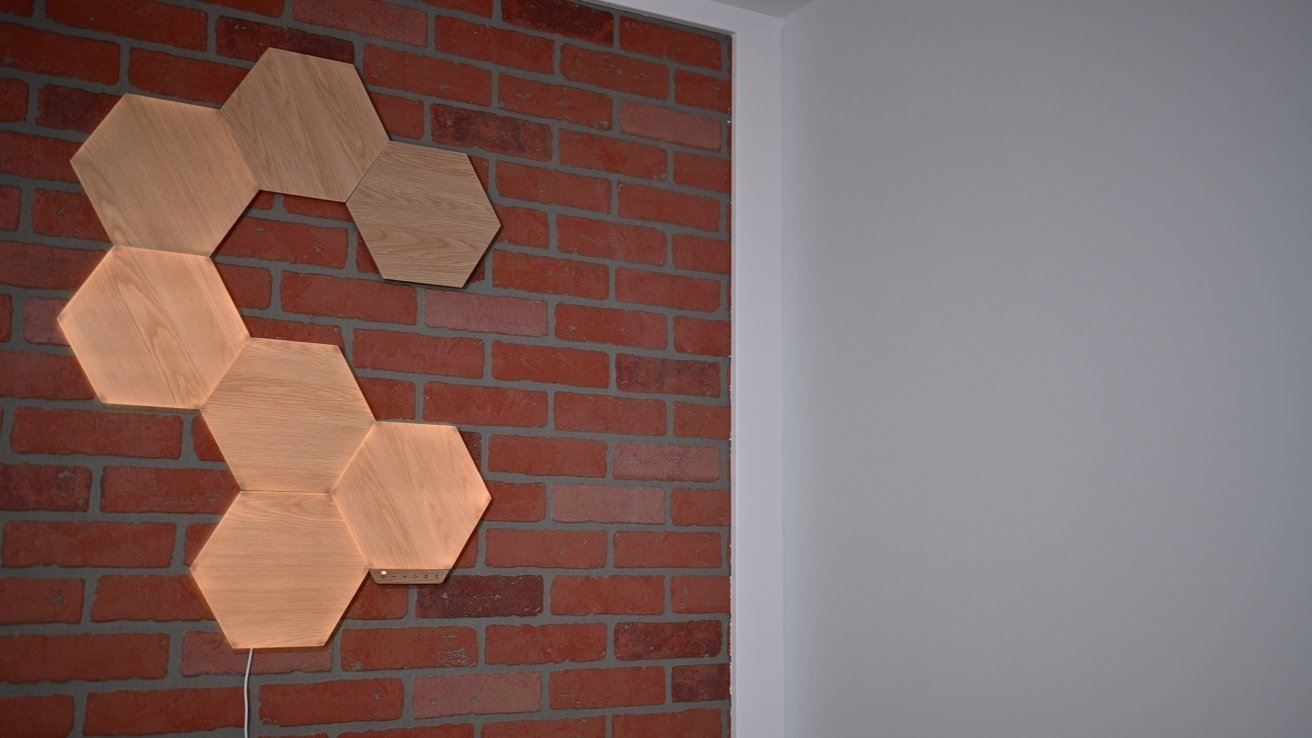 Nanoleaf Elements wood-look hexagons