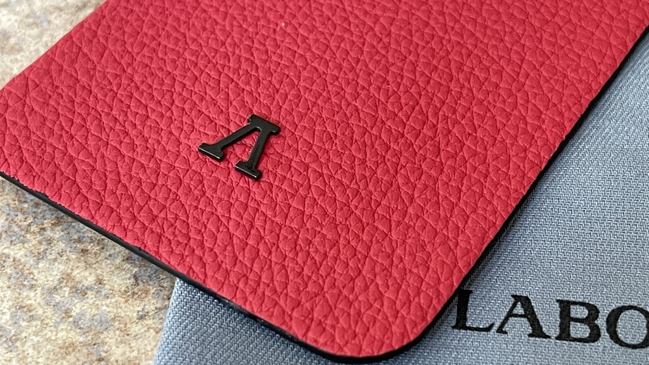 Labodet MagSafe wallet review: born out of high fashion