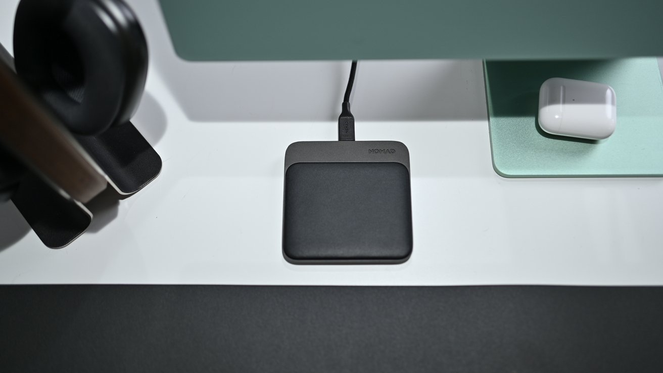 Nomad magnetic Base Station Mini overview: Magnets align for the quickest cost