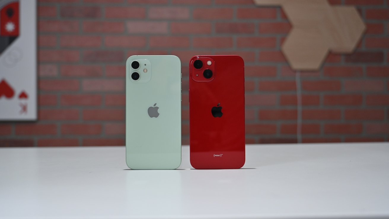 Compared Iphone 13 Iphone 13 Mini Versus Iphone 12 Iphone 12 Mini Appleinsider