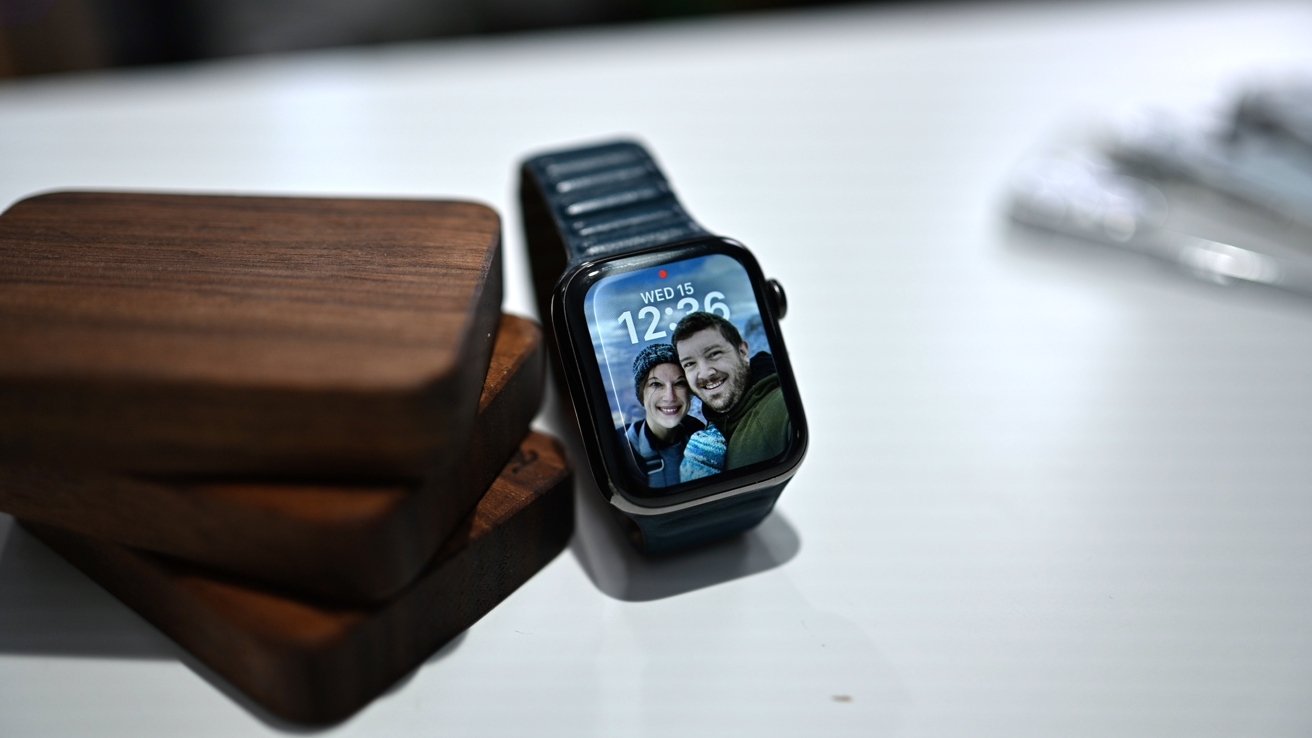 Hands with all new watch faces coming to Apple Watch with watchOS 8