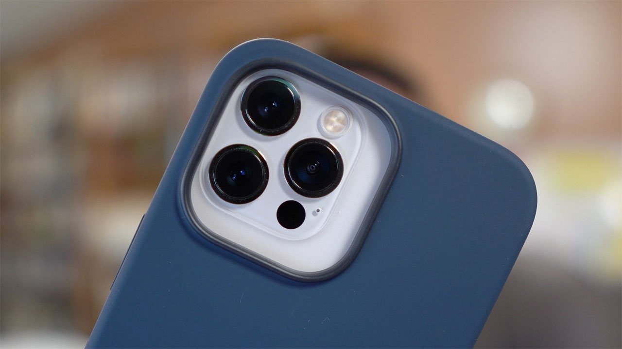 iPhone 13 Pro case on an iPhone 12 Pro shows a huge size difference in  camera module - India Today