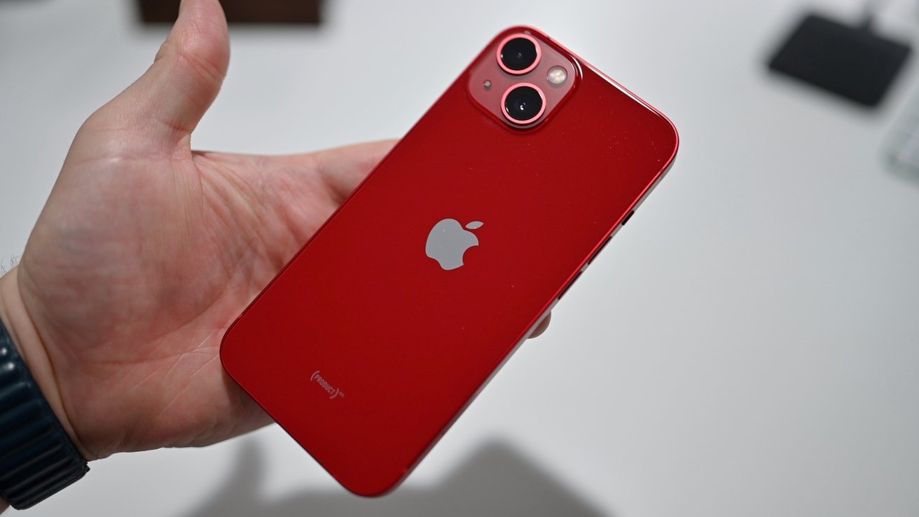 iPhone 13 128GB Red