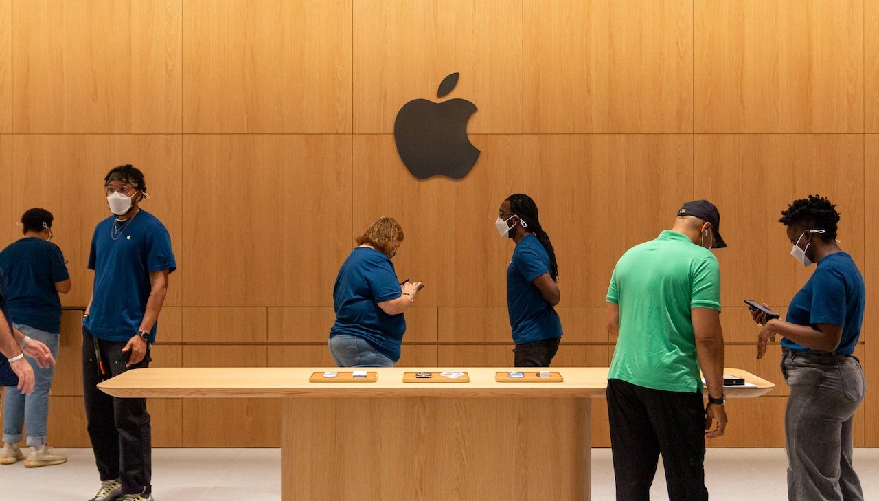 photo of You can walk through Apple's latest retail location in The Bronx, online image