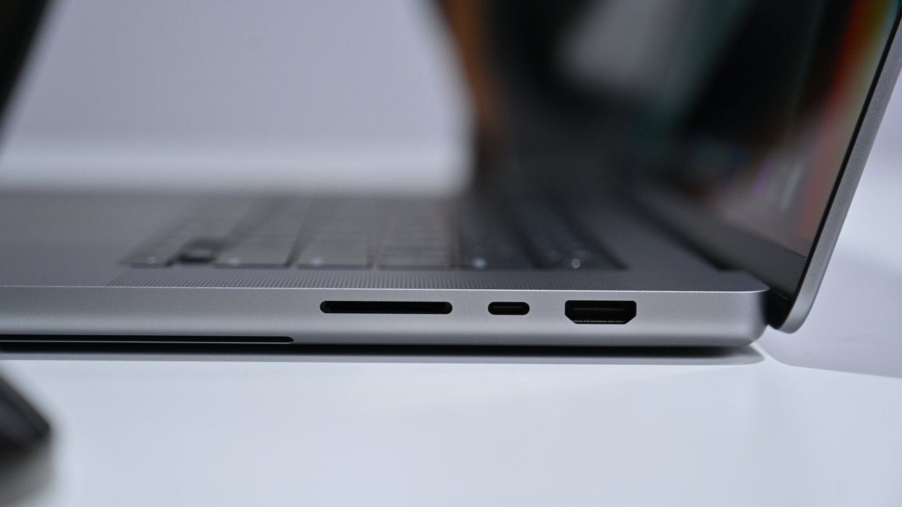 The right-side ports on the 16-inch MacBook Pro