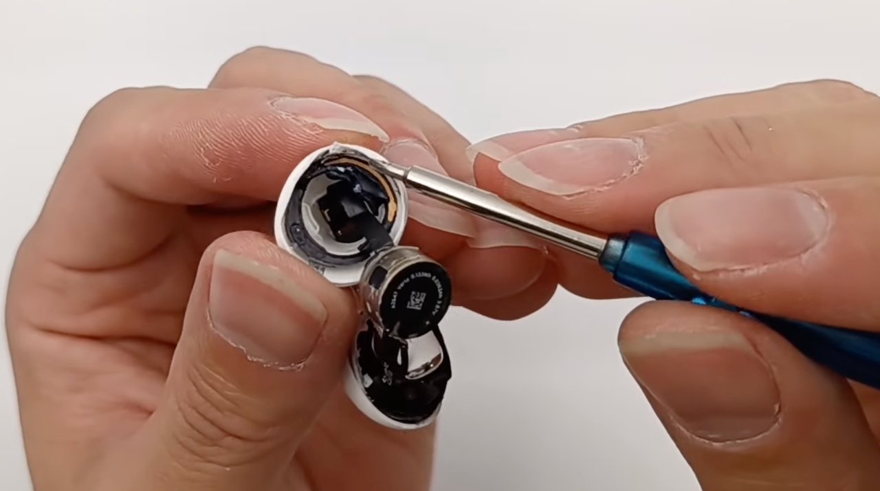 New AirPods Teardown Shows Simpler Construction Than AirPods Pro