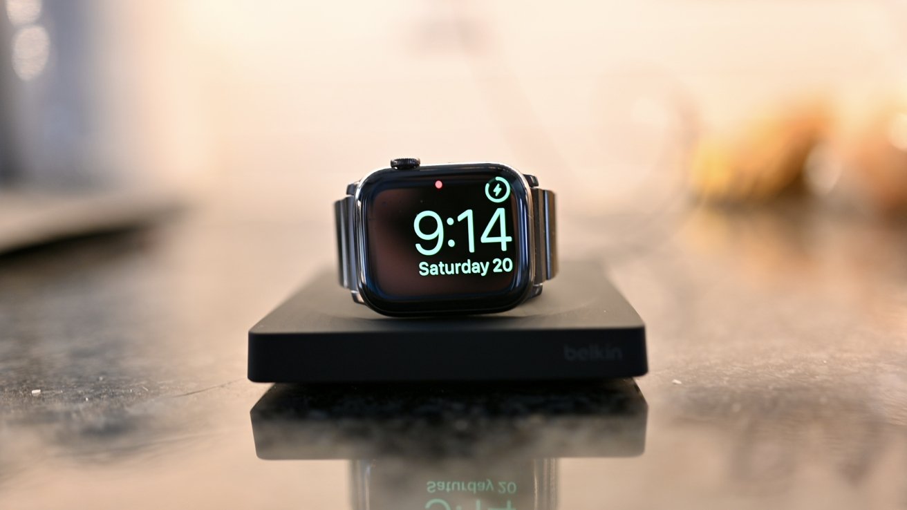 Belkin BoostCharge Pro Fast Wireless Charger for Apple Watch + Power Bank  10K Review: Surprisingly powerful - Alex Reviews Tech