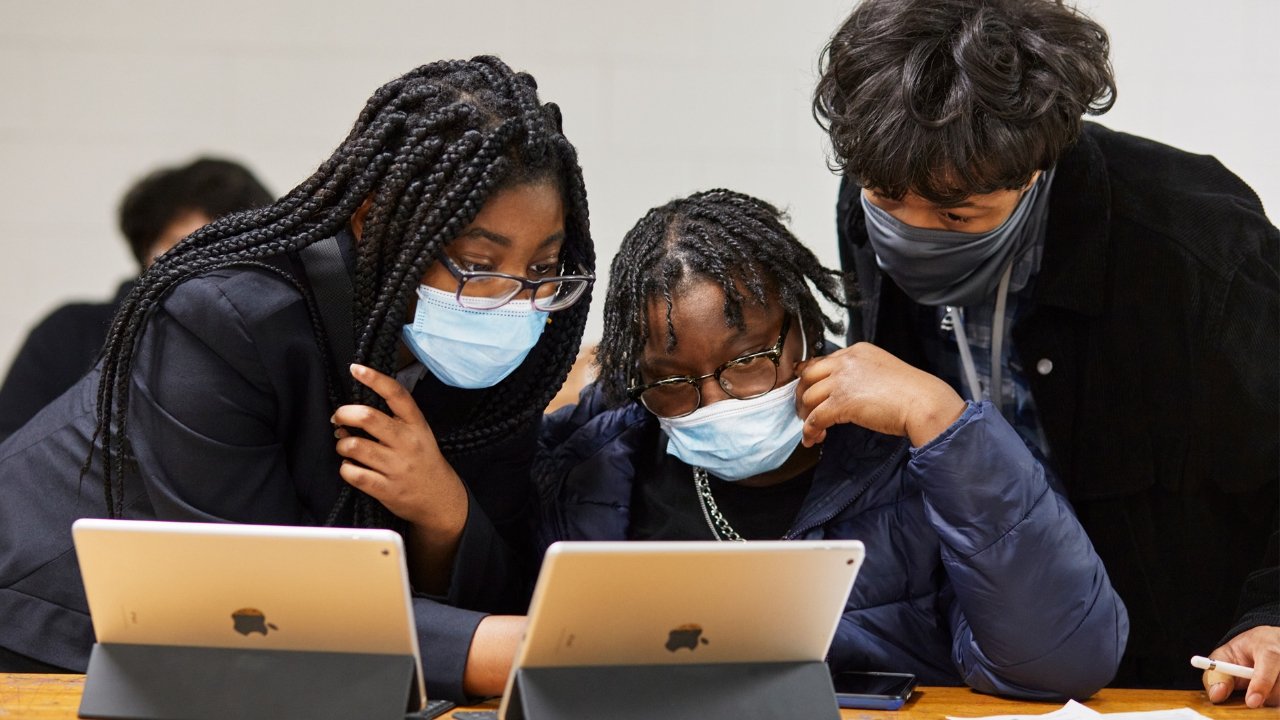 photo of Apple brings coding program to Boys & Girls Clubs of America image