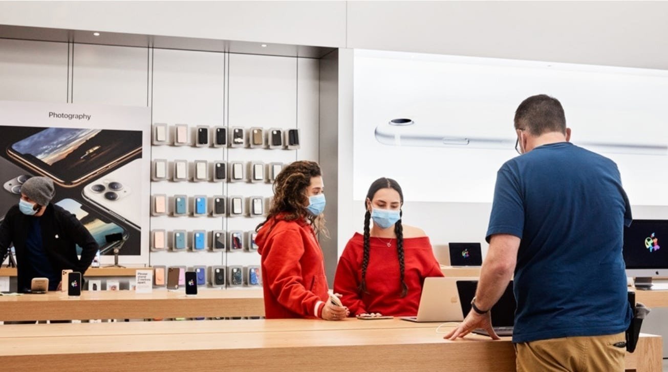 Apple Stores to Reinstate Mask Mandates and Limit Occupancy (AAPL) -  Bloomberg