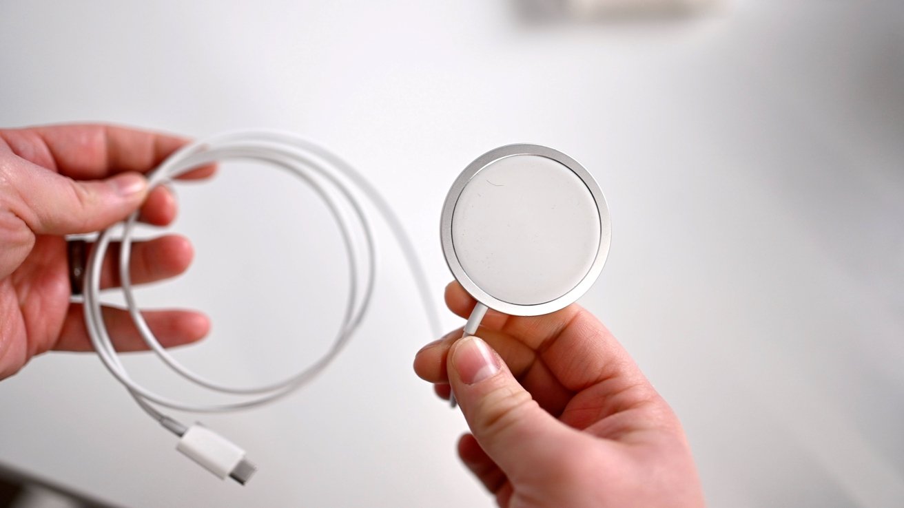 Apple's MagSafe cable
