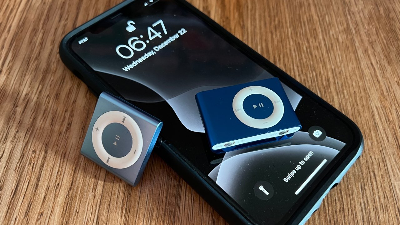 Apple's old iPod shuffle with a new iPhone