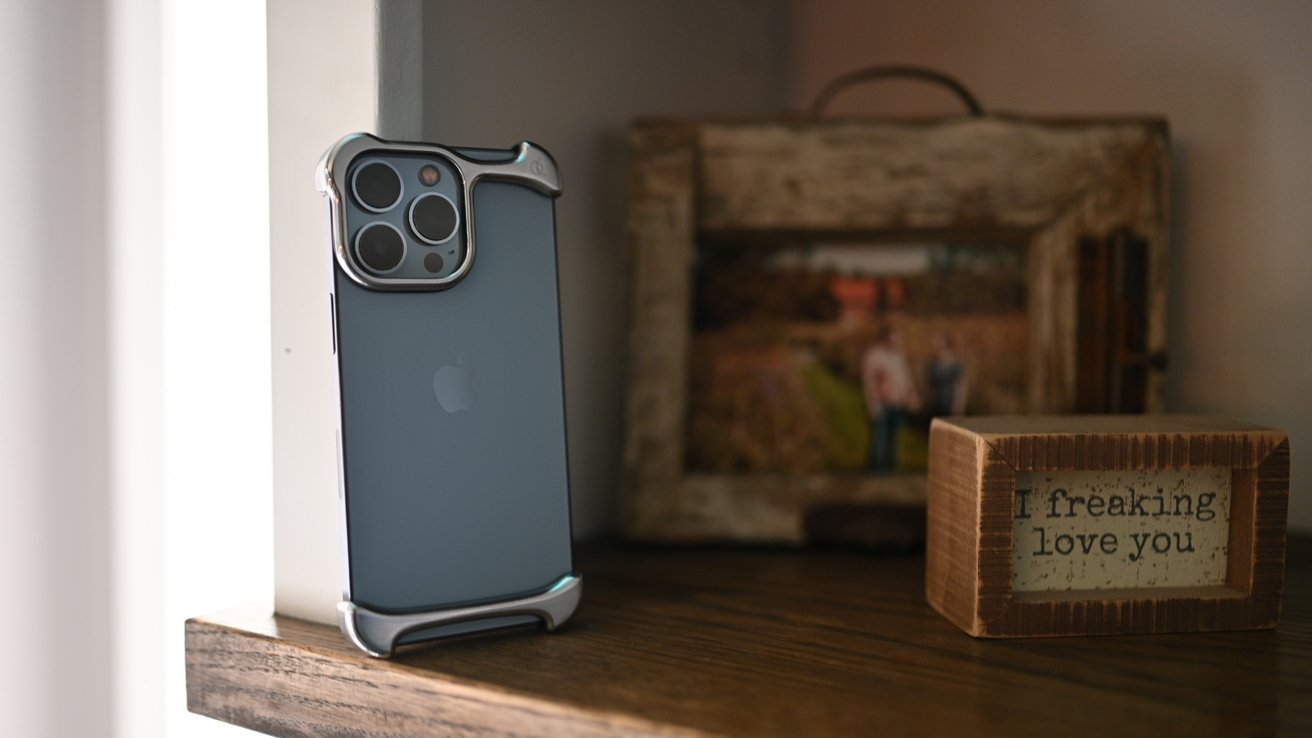 Arc Pulse case review: The best cover for those who prefer naked iPhones