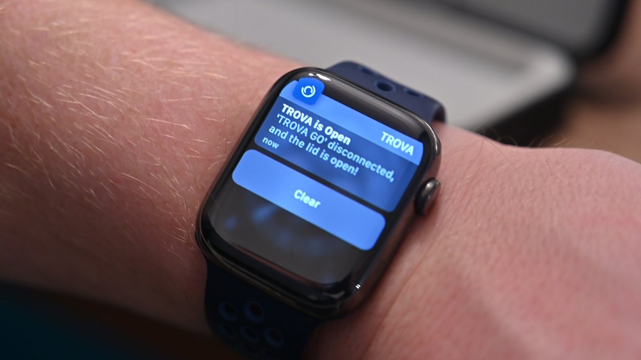 Trova disconnect notice on Apple Watch