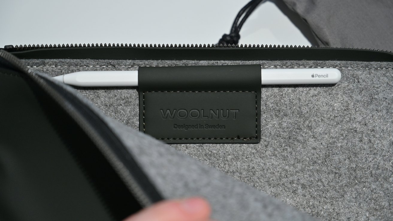 Apple Pencil in the Woolnut Folio