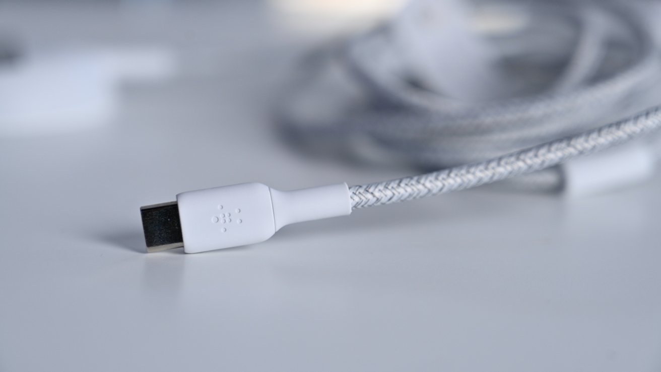 Premium USB-C Cable 2m (compatible with Apple Vision Pro, Meta