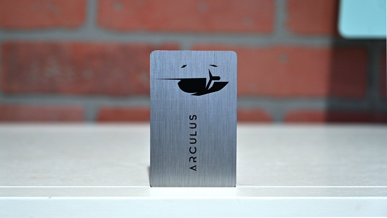 The metal Arculus card