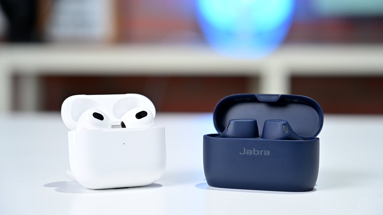 Jabra Elite 10 vs AirPods Pro 2: Features, Durability, and More