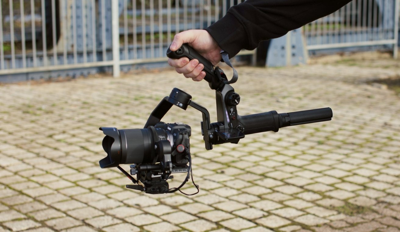 The extra handle helps you get low-to-the-ground shots with the Zhiyun Weebill 2. 