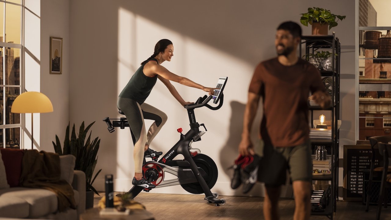 Peloton appoints new CEO, announces layoffs of 2,800 employees