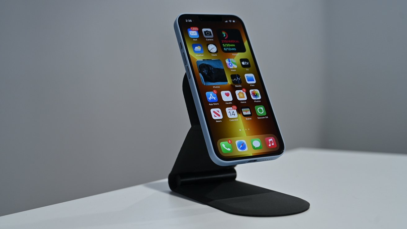 Mophie stand in portrait