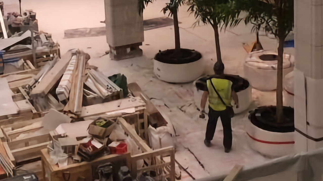 Renovation work on the Apple Regent Street store in London in 2016