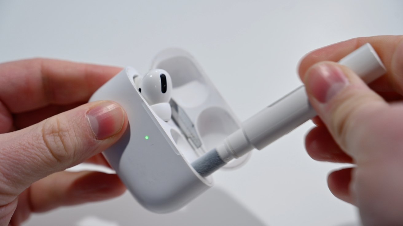 Cleaning inside the AirPods Pro case