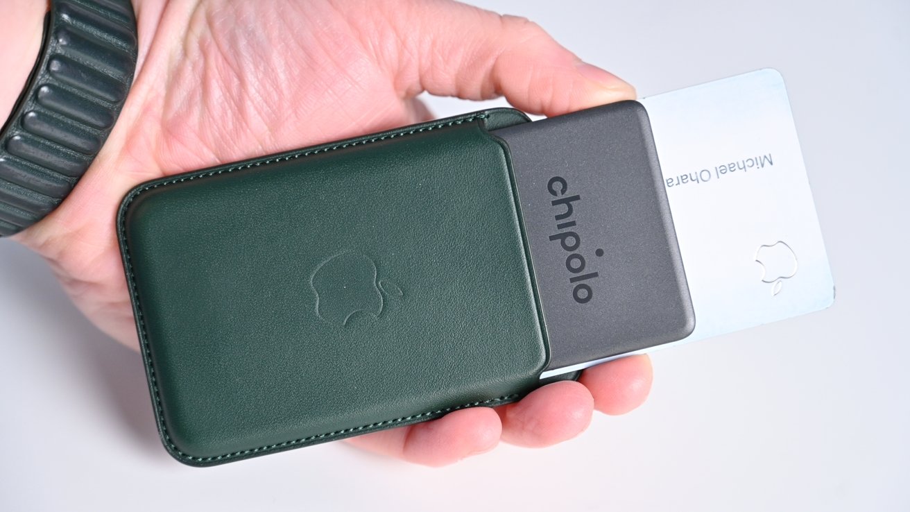 Chipolo Card Spot in Apple's MagSafe wallet