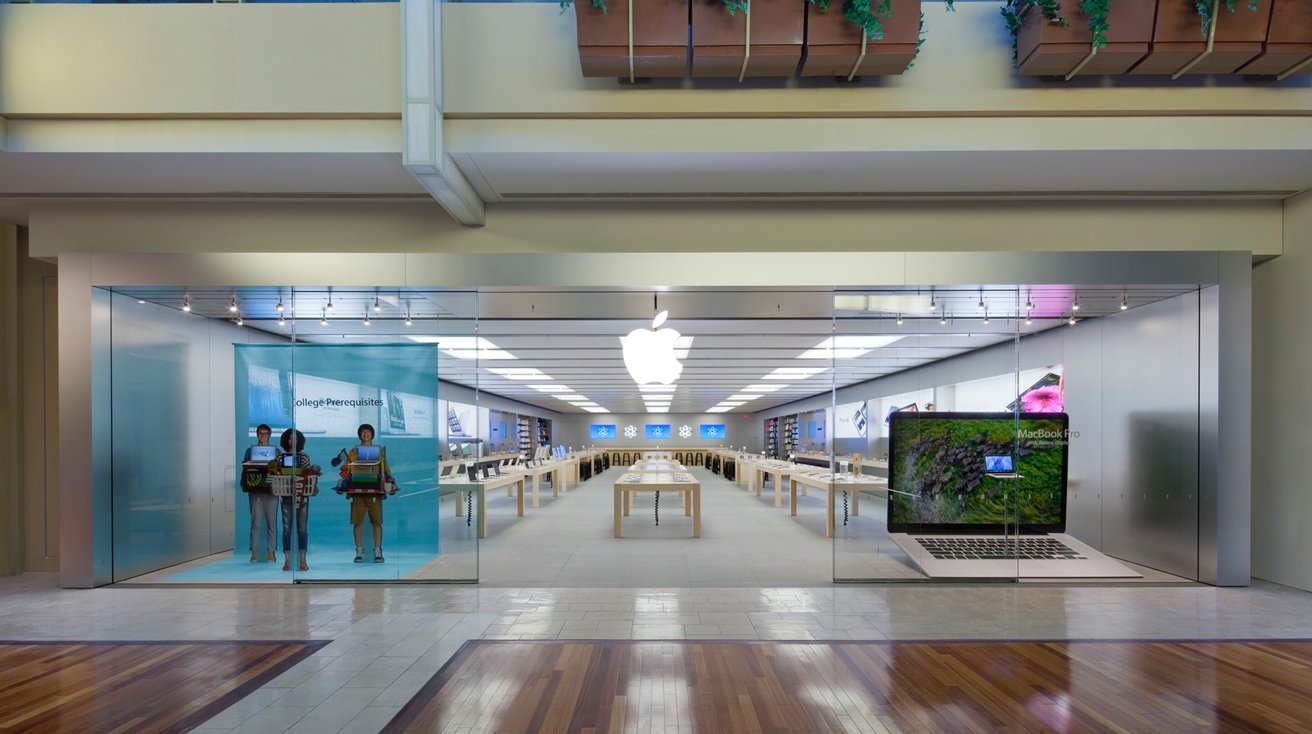 The Cool Springs Galleria Apple Store